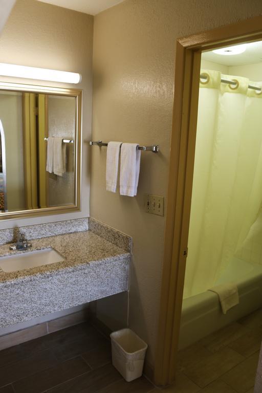 Great Western Inn & Suites Carlsbad Extérieur photo