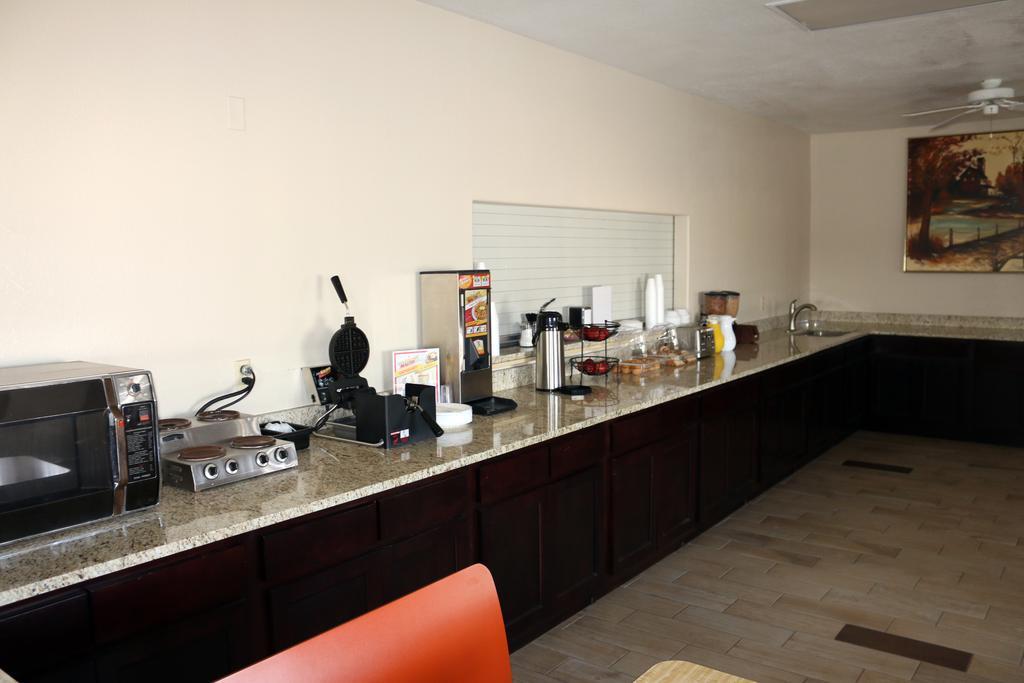 Great Western Inn & Suites Carlsbad Extérieur photo